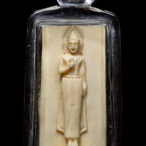 พระพุทธงาแกะ งาประจำวันจันทร์ ปางห้ามญาติ หลวงพ่อมุ่ย วัดดอนไร่ แกะได้ลึกมากๆ