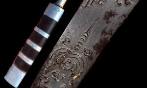 มีดหมอหลวงพ่อบุญมี วัดเขาสมอคอน (ช่างตุ๋ย) ใบมีดเหล็กดำ ยุคกลาง