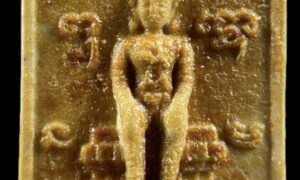 พระผงวิสุทธิเทพ หลวงพ่อฤๅษีลิงดำ วัดท่าซุง ปี 2530 พิมพ์หนาพิเศษ หายาก มวลสารเข้มขลัง