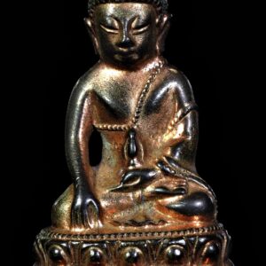 พระกริ่งสุตาธิการี หลวงพ่อทองอยู่ วัดหนองพะอง จ.สมุทรสาคร สร้างขึ้นในปี 2526 อาจารย์เทพย์ สาริกบุตร เป็นผู้วางฤกษ์ และการลงพระยันต์ อาจารย์นิรันด์ แดงวิจิตร(อาจารย์หนู) เป็นเจ้าพิธี ———————- พระกริ่งเป็งย๊ง ของหลวงปู่โต๊วัดประดู่ฉิมพลี และ พระกริ่ง ชินบัญชร ของหลวงปู่ทิม วัดละหารไร่ เป็นพระกริ่งที่ได้รับความนิยมสูงสุดของวงการ ด้วยเหตุที่พระอาจารย์ทั้ง 2 ท่านถือได้ว่าเป็นตัวจริงเสียงจริงที่ขลังจริงทำได้จริงประสพการณ์จริงกราบไหว้พึ่งพาได้อย่างสนิทใจมีผู้เคารพนับถือทั่วประเทศ. ทั้งคนเดินดินกินข้าวแกงตลอดจนบุคคลชั้นสูงของประเทศ แต่จะมีสักกี่คนที่จะได้มีโอกาสครอบครองด้วยราคาระดับหลักแสนและปํญหาเก๊แท้ จึงมีไม่ใช่เรื่องง่ายที่ใครๆก็จะมีได้แต่ยังมีของดีอาจารย์เก่งยุคเดียวกับ หลวงปู่โต๊ะ วัดประดู่ฉิมพลี และ หลวงปู่ทิม วัดละหารไร่ นั่นก็คือ ” พระกริ่งสุตาธิการี ของ หลวงพ่อทองอยู่ วัดใหม่หนองพะองค์ จ.สมุทรสาคร ” พระกริ่งรุ่นนี้ สร้างขึ้นในปี 2526 โดยมีอาจารย์เทพ สาริกบุตร เป็นผู้วางฤกษ์ และการลงพระยันต์ 108 และ นะ14 ตามตำราของวัดสุทัศน์อย่างเคร่งครัดทุกประการ. อาจารย์นิรันด์ แดงวิจิตร(อ.หนู)เป็นเจ้าพิธี ในการดำเนินการสร้างในครั้งนี้ หลวงพ่อทองอยู่ ท่านนี้เป็นพระเกจิที่ได้รับการยอมรับจากลูกศิษย์ของหลวงปู่โต๊ะเป็นอย่างสูงเนื่องมาจากไม่ว่าจะมีพิธีปลุกเสกที่ใดจะต้องมีชื่อพระอาจารย์ทั้งสองท่านนี้คู่กันเสมอ หลวงปู่โต๊ะยังให้นิมนต์หลวงพ่อทองอยู่มาในงานวันเกิดของท่านเป็นกรณีพิเศษเป็นประจำทุกปีมิได้ขาดจวบจนหลวงปู่โต๊ะท่านมรณะภาพแม้กระทั่งพระกริ่งพุทโธรุ่นสุดท้ายของหลวงปู่โต๊ะที่ท่านได้เทเอาไว้แต่ไม่ทันเศกท่านก็มรณะภาพไปเสียก่อน ทางวัดประดู่ฉิมพลีและบรรดาลูกศิษย์ต่างก็มีมตินิมนต์ให้หลวงพ่อทองอยู่ท่านนี้มาปลุกเศกพระกริ่งรุ่นนี้แทน ซึ่งเป็นไปตามที่หลวงปู่โต๊ะท่านได้สั่งเสียไว้ก่อนท่านจะมรณภาพว่าให้นิมนต์ หลวงพ่อทองอยู่ มาปลุกเสกพระกริ่งรุ่นนี้ให้แทนหากท่านมรณภาพไปก่อน สำหรับพระกริ่งที่จะถือได้ว่าสร้างได้ถูกต้องนั้นต้องประกอบไปด้วยฤกษ์ยามในการเททองเพื่อให้สำเร็จเป็นองค์พระ เรื่องนี้สำคัญอย่างที่สุดเปรียบได้กับการให้ฤกษ์คลอดบุตรของเราๆท่านๆ ถ้าฤกษ์เสียหรือว่าไม่เป็นมงคลนับว่าใช้ไม่ได้ แต่นี่เป็นฤกษ์ที่ให้กำเนิดพระกริ่งที่ถือว่าเป็นของสูงสร้างยากด้วยแล้วไม่ใช่โหรที่ใหนๆใครก็ให้ได้ต้องเป็นผู้มีความรู้ด้านนี้โดยเฉพาะเท่านั้นถึงจะกระทำได้การลงพระยันต์บังคับ ตามตำราของวัดสุทัศน์ ทั้งสองประการนี้ อาจารย์เทพ สาริกบุตร เป็นผู้ให้ฤกษ์และการลงพระยันต์ สำหรับท่าน อาจารย์เทพย์ สาริกบุตร ท่านนี้นับว่าเป็นเอกและมีความเชี่ยวชาญเจนจบอย่างยิ่งในศาสตร์แขนง นี้ได้รับการยอมรับและยกย่องอย่างสูงโดยปราศจากข้อสงสัยซึ่งไม่อาจหาผู้ใดมาทัดเทียมได้ แม้กระทั่งพระกริ่งของท่าน อ.ไสว วัราชนัดดา ก็ยังต้องให้ท่านวางฤกษ์ให้ในหลายครั้งหลายโอกาสพิธีกรรม อาจารย์นิรันด์ แดงวิจิตร(อ.หนู) เป็นเจ้าพิธีในการสร้างครั้งนี้ ในสมัยสมเด็จพระสังฆราช(แพ)วัดสุทัศน์ ทรงสร้างพระกริ่งนั้น ท่านให้ความสำคัญกับพิธีกรรมอย่างยิ่งห้ามมิให้ขาดตกบกพร่อง ท่านอ.หนูก็ได้ร่วมถวายงานรับใช้ใกล้ชิดในการจัดพิธีกรรมตามบัญชาของสมเด็จฯมาโดยตลอดจมิได้ขาดจึงเป็นที่ยอมรับของลูกศิษย์ทุกๆท่านว่าท่าน อ.หนู เป็นผู้ที่รู้จริงปฏิบัติได้ถูกต้องจริงเป็นที่เชื่อถือได้เนื้อหาองค์พระ พระกริ่งสุตาธิการี รุ่นนี้มีชนวนมวลสารที่สำคัญๆจำนวนมากมาผสมเพื่อใช้เทเป็นเนื้อนวะโลหะและท่านอ.หนูได้ควบคุมการผสมแร่ธาตุต่างอย่างใกล้ชิดอีกด้วย ทั้งหมดที่กล่าวมานี้ จะเห็นได้ว่าพระกริ่งรุ่นนี้เป็นพระกริ่งที่สร้างได้อย่างถูกต้องตามตำราของวัดสุทัศน์ทุประการและโดยผู้รู้จริงเชี่ยวชาญจริงและพระอาจารย์ผู้ปลุกเศกเป็นของจริงเป็นที่ยอมรับ จะหาพระกริ่งรุ่นใหนในปัจจุบันนี้ที่สร้างได้แบบนี้เห็นทีจะยากแล้วครับ หลวงพ่อทองอยู่ วัดหนองพะอง เป็นหนึ่งพระเกจิอาจารย์ยุคหลังยี่สิบห้าพุทธศตวรรษ พร้อม ๆ กับหลวงพ่อสุด วัดกาหลง และ หลวงพ่อแก้ว วัดช่องลม ท่านเป็นสหธรรมมิกกับ หลวงปู่โต๊ะ วัดประดู่ฉิมพลี หลวงพ่อทองอยู่ วัดใหม่หนองพะอง เป็นศิษย์ของหลวงปู่ใจ วัดเสด็จ และเป็นศิษย์ผู้พี่ของหลวงพ่อหยอด วัดแก้วเจริญ ท่านเป็นหนึ่งพระเกจิอาจารย์ยุคหลังยี่สิบห้าพุทธศตวรรษ พร้อม ๆ กับหลวงพ่อสุด วัดกาหลง และ หลวงพ่อแก้ว วัดช่องลม และท่านเป็นสหธรรมมิกกับ หลวงปู่โต๊ะ วัดประดู่ฉิมพลี พระกริ่ง-รุ่นนี้สร้างเมื่อ พ.ศ.2526 โดยเอานามสมณศักดิ์ “พระครูสุตาธิการี” ของหลวงพ่อทองอยู่มาเรียก เพื่อให้การสร้างพระรุ่นนี้มีความสมบูรณ์และศักดิ์สิทธิ์ตามตำรา โดยคณะผู้ดำเนินการสร้างได้รวบรวมชนวนโลหะศักดิ์สิทธิ์หลายพิธีมาเป็นส่วนผสม ประกอบด้วย ชนวนพระชัยวัฒน์ หลวงปู่บุญ วัดกลางบางแก้ว ชนวนพระกริ่ง หลวงพ่อจาด วัดบางกระเบา ชนวนพระกริ่ง-พระชัยวัฒน์ หลวงพ่อแฉ่ง วัดบางพัง ชนวนพระกริ่ง-พระชัยวัฒน์ ไพรีพินาศ วัดบวรนิเวศวิหาร ชนวนรูปเหมือนหลวงพ่อจง วัดหน้าต่างนอก ชนวนพระกริ่ง 7 รอย วัดบวรนิเวศวิหาร ชนวนพระกริ่ง หลวงปู่แหวน วัดดอยแม่ปั๋ง ชนวนพระกริ่งนเรศวรเผด็จศึก จังหวัดพิษณุโลก ชนวนพระกริ่ง-ชัยวัฒน์ชินบัญชร หลวงปู่ทิม วัดละหารไร่ ห่วงเหรียญพระเกจิอาจารย์ทั้งเก่าและใหม่จำนวนมาก ฯลฯ หลวงพ่อทองอยู่ได้นั่งบริกรรมคาถาและมีพระสงฆ์สวดเจริญพระพุทธมนต์ตลอดเวลาจนเสร็จพิธี พระกริ่งรุ่นนี้มีการอุดกริ่งแบบ “ชักเม็ดกริ่งในตัว” ซึ่งเป็นการสร้างตามแบบฉบับของวัดสุทัศน์ครั้งสมัยสมเด็จพระสังฆราช (แพ) และเจ้าคุณศรี (สนธิ์) คือเม็ดกริ่งจะถูกบรรจุในองค์พระขณะเททองหล่อ รอยอุดกริ่งของพระรุ่นนี้จึงอยู่ที่ฐานด้านหลัง 2 รู ไม่ได้อยู่ใต้ฐานด้านล่าง แบบหล่อแล้วมาเจาะรูอุดเม็ดกริ่งภายหลัง สว่นเม็ดกริ่งก็เอาเนื้อโลหะที่กำลังหลอมเหลวอยู่มาสาดในน้ำทำให้ได้เม็ดโลหะเป็นเม็ดเล็ก ๆ มาเป็นเม็ดกริ่ง จากพิธีการสร้างที่ยึดแบบอย่างตามตำราและพิถีพิถันในการผสมเนื้อโลหะ จึงทำให้พระกริ่ง-รุ่นนี้เนื้อโลหะออกมาเป็น “นวโลหะกลับดำ” เหมือนพระกริ่ง-วัดสุทัศน์รุ่นเก่า ๆ พระกริ่ง-พระชัยวัฒน์ รุ่นนี้เมื่อเสร็จพิธีเททองและแต่งเป็นองค์พระเสร็จแล้ว หลวงพ่อทองอยู่ได้นิมนต์พระเกจิอาจารยอีกหลายท่านมาร่วมปลุกเสกด้วย เสร็จจากพิธีพุทธาภิเษกแล้วหลวงพ่อทองอยู่ได้ปลุกเสกเดี่ยวอีกหลายวันจึงนำออกแจกจ่าย จำนวนการสร้าง 999 องค์ พลศรีทอง พระเครื่อง โดย บู เชียงราย . https://ponsrithong.com/ web (main) พระเครื่อง : บู เชียงราย ร้านพลศรีทอง พระเครื่อง Web ( มุมพระ) : มุมพระ https://www.mumpra.com/shop.php?shopid=507 web (99wat) : 99วัด http://www.ponsrithong.99wat.com/ Facebook เพจพลศรีทอง พระเครื่อง บู เชียงราย : https://www.facebook.com/ponsrithong/ IG :https://www.instagram.com/bu_chiangrai.amulet/